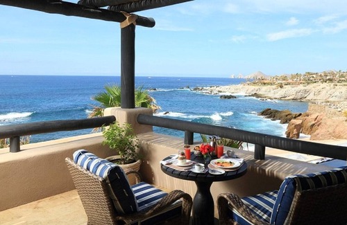 El Médano Ejidal Complejo | 3 BR Ocean View Villa w/ WiFi, Pool Access, Spa Services, Jacuzzi & More!