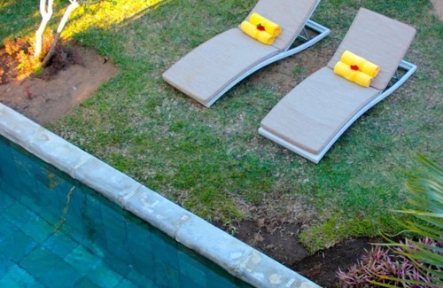 Roches Noires Villa | Lujosa villa contemporánea, piscina privada.