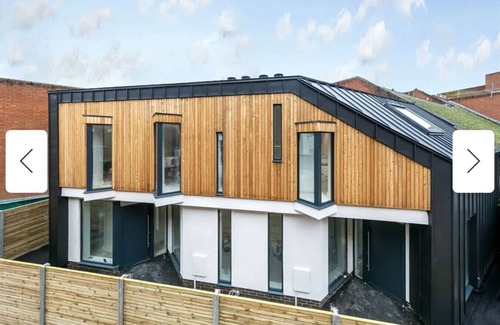 South Richmond Casa | Super Central 3 bed in Richmond