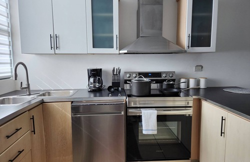 Las Cuevas Apartamento | 3 BR/ WIFI PENTHOUSE/ BEACH AND POOLS IN AQUATIKA