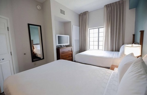 Highlands - Perkins Hotel | 3 Convenient Units w/ Full Kitchen! 14-minute walk to Louisiana State University