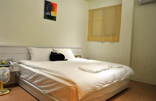 Nangan Cama Y Desayuno | 3 Feet Cat