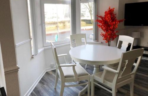 Riverside Apartamento | 3 Fitzhamon Embankment APARTMENTS opposite Principality Stadium - LONG STAY OFFER