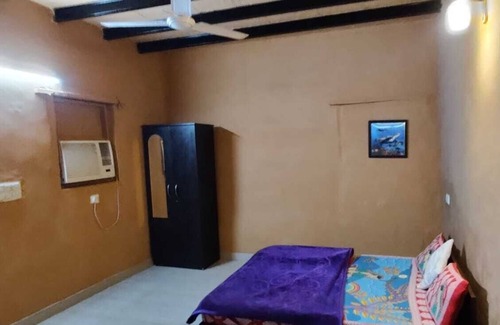 Vasant Kunj Casa | 3 FOX HOSTEL