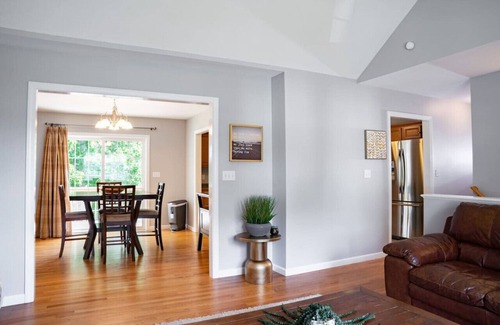 Plainville Apartamento | #3 FRESHLY REDONE & NEWLY FURNISHED! A MUST SEE!