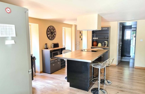 Seranon Casa | 3* furnished apartment with indoor pool access in a stud farm in the Grasse highlands