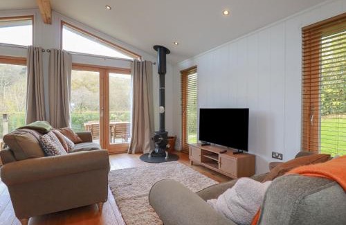 Looe Casa | 3 Hedgerows