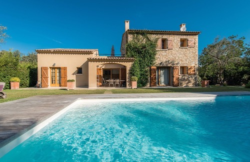 Cauro Casa | Casas de 3 ***** con 10 habitaciones y baño contiguo