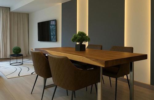 East Allegheny Apartamento | 3 KING beds Free Parking Modern Luxe Escape