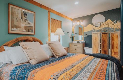 North Valley Casa | 3 King Beds Hot Tub Arcades 5 Baths