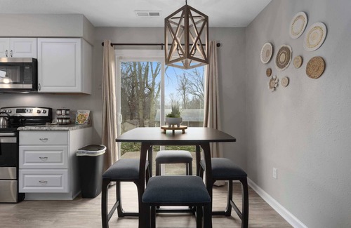 Blue Springs Casa | Charming Home|3 KingBeds|Family Fun
