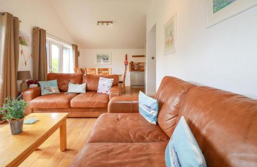 Looe Casa | 3 Lake View