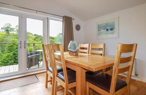 Looe Casa | 3 Lake View
