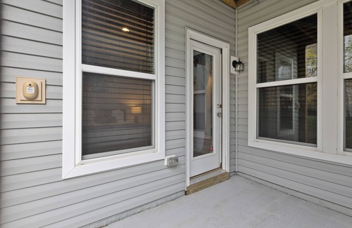 Hanover Casa | 3-Level Luxury Modern Townhome Minutes From BWI + Casino