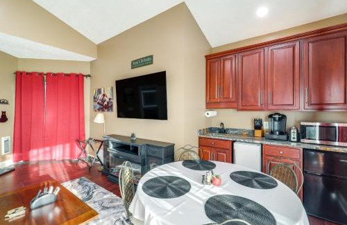 Beech Mountain Apartamento | 3 Mi Beech Mtn Resort Cozy Studio with Deck and View!