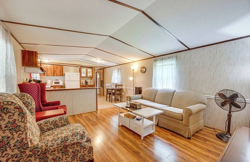 New London Cabaña | 3 Mi to Badin Lake: Quiet New London Retreat