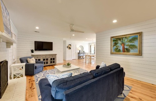 Harborgate Shores Casa | 3 Mi to Beach Coastal Escape in Mount Pleasant
