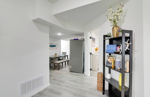 Galveston Condominio | 3 Mi to Bolivar Beach: Quiet Condo w/ Balcony