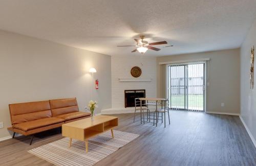 Fayetteville Casa | 3 Mi to Campus Fayetteville Home with Hot Tub!