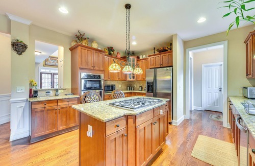 Fort Mill Casa | 3 Mi to Carowinds: Retreat w/ On-Site Fishing