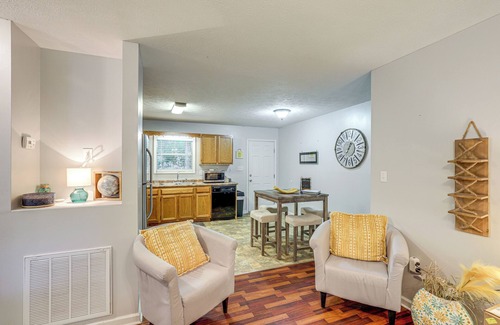 Morristown Casa | 3 Mi to Cherokee Reservoir: ‘Blue Haven Bungalow’