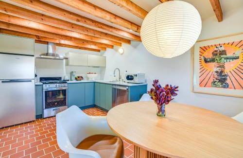 Southside Apartamento | 3 Mi to Downtown - Condo with Hot Tub in Santa Fe!