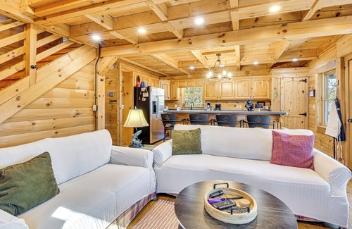 Screamer Mountain Cabina | 3 Mi to Dtwn Clayton: Cabin w/ Trail Access!