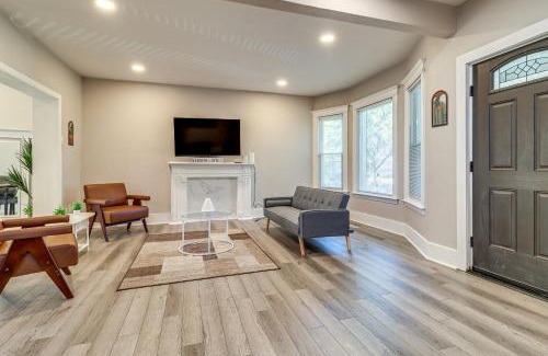 Detroit Casa | 3 Mi to Dtwn Detroit Spacious Home with Yard!