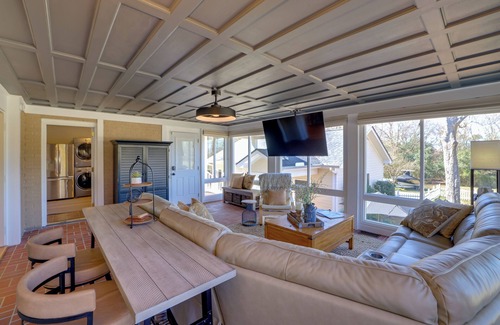 Greer Casa | 3 Mi to Dtwn Greer: Mountain-View Home!