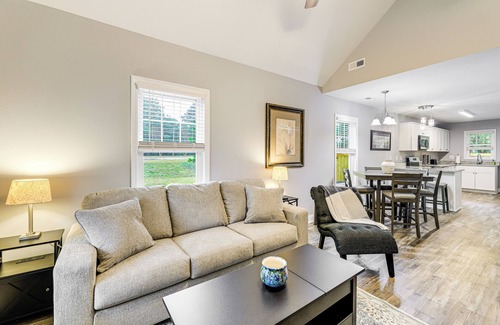 New Bern Casa | 3 Mi to Dtwn: Home w/ Patio & Grill in New Bern