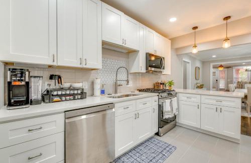 West End Casa | 3 Mi to Dtwn Home with Fenced Yard in Atlanta!