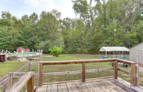 Paris Casa | 3 Mi to Dtwn Pet-Friendly Farm Retreat in Paris!