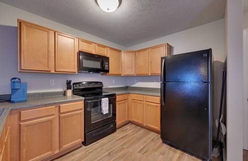 Elizabethtown Apartamento | 3 Mi to Dtwn: Pet-Friendly Apt in Elizabethtown!