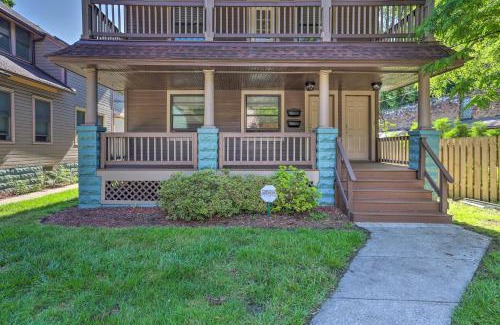 Tremont Apartamento | 3 Mi to Dtwn Walkable Apt in Cleveland!