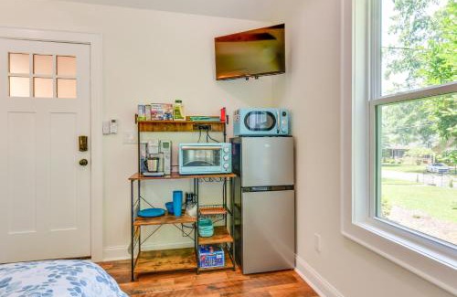 Winston - Salem Apartamento | 3 Mi to Dtwn Winston-Salem Studio on Miller Park!