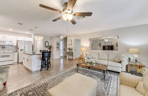 Englewood Casa | 3 Mi to Englewood Beach: Cozy Duplex w/ Lanai!