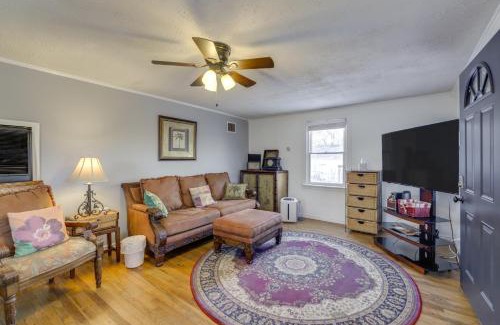 Union Casa | 3 Mi to Englewood Dam Pet-Friendly Home with Yard!