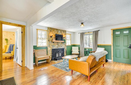 Stokes Casa | 3 Mi to Hanging Rock State Park Outdoor Haven!