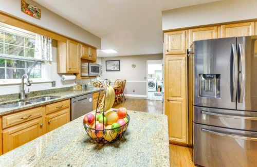 Beaufort Casa | 3 Mi to Historic Dtwn Family Retreat in Beaufort!