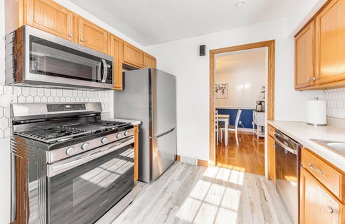 Rockford Casa | 3 Mi to Hospitals: Inviting Rockford Home w/ Yard!
