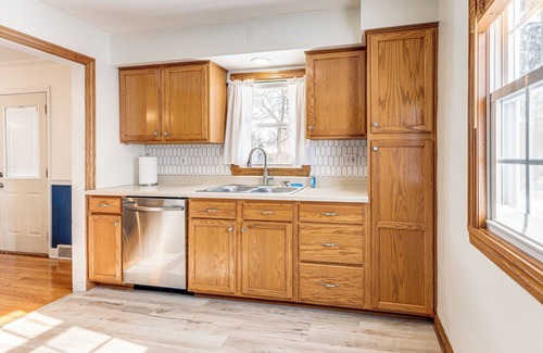Rockford Casa | 3 Mi to Hospitals: Inviting Rockford Home w/ Yard!