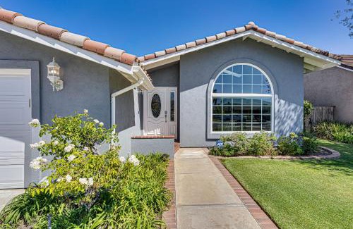 Huntington Beach Casa | 3 Mi to Huntington State Beach Home with Backyard!