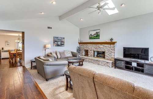 Huntington Beach Casa | 3 Mi to Huntington State Beach Home with Backyard!