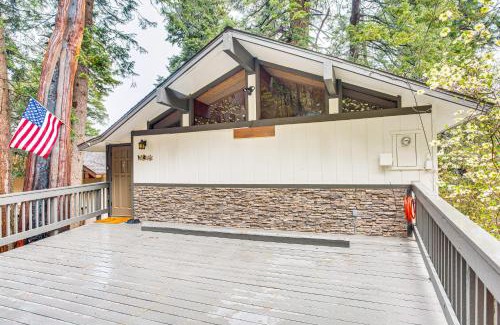 Arrowhead Villas Casa | 3 Mi to Lake Arrowhead Village Pine-View Home!
