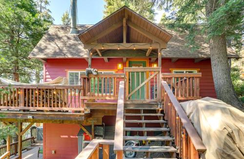 Arrowhead Villas Casa | 3 Mi to Lake Arrowhead Village Dog-Friendly Cabin