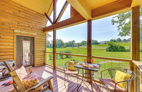 Hot Springs Cabaña | 3 Mi to Lake Hamilton: 'tree Top Cabin'