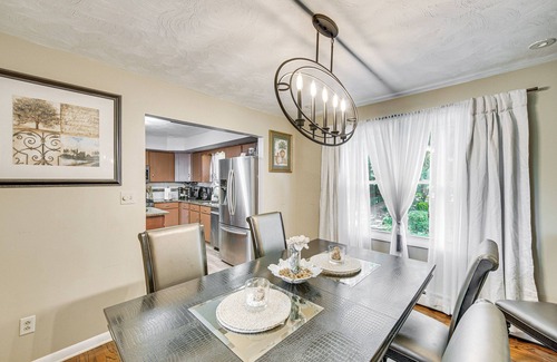 Spry Casa | 3 Mi to Lake Redman: Home w/ Furnished Pergola!