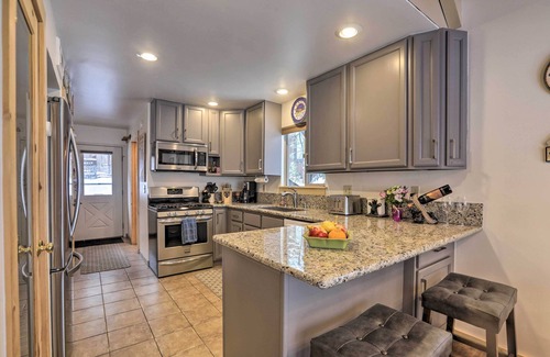 Incline Village Cabina | 3 Mi to Lake Tahoe: Quiet Incline Village Cabin!