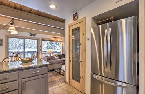 Incline Village Cabina | 3 Mi to Lake Tahoe: Quiet Incline Village Cabin!