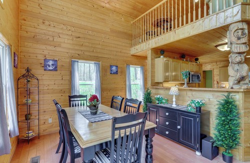 Byrdstown Cabina | 3 Mi to Marina: Cabin w/ Hot Tub in Byrdstown!